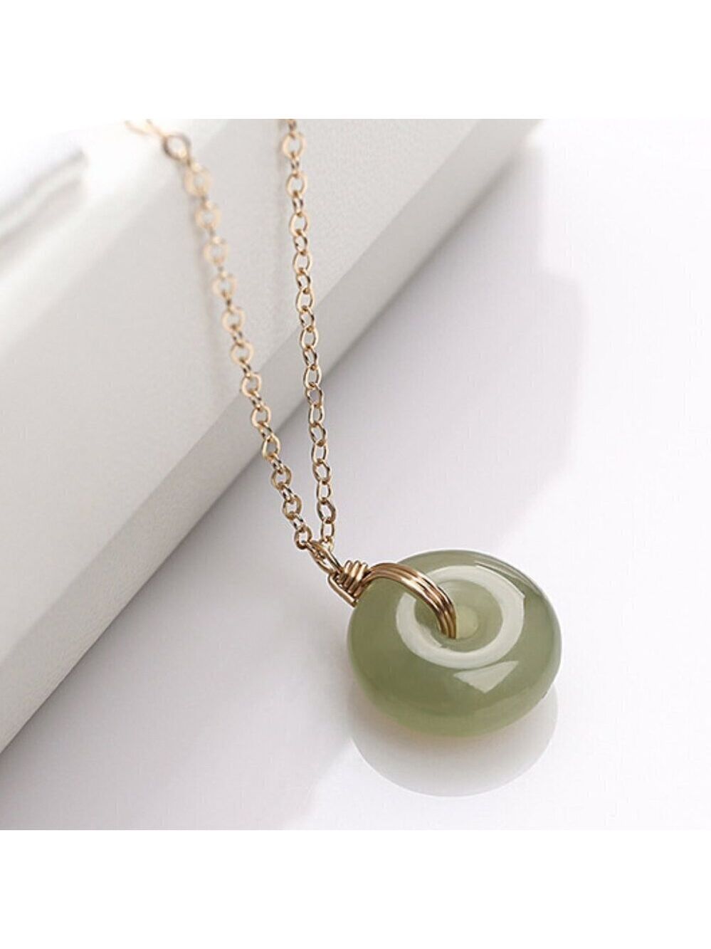 18K Gold Plated Stainless Steel Round Haitan Jade Pendant Necklace